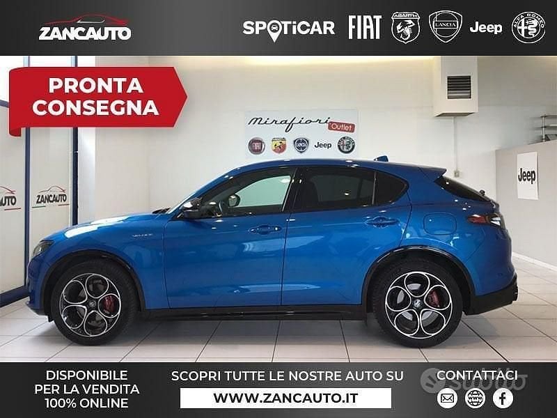 Blu Usata 2023 Alfa Romeo Stelvio Veloce SUV | 37.950 € (Cara) - Immagine 1/4