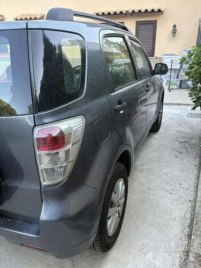 Usata Daihatsu Terios 105 CV (77 kW) 2011 SUV