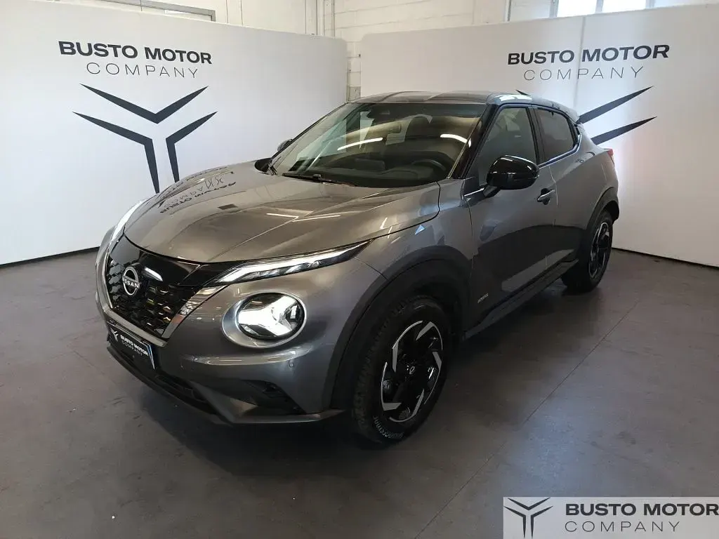 Usata Nissan Juke N-Connecta 143 CV (105 kW) 2023 Argento / metallizzato SUV