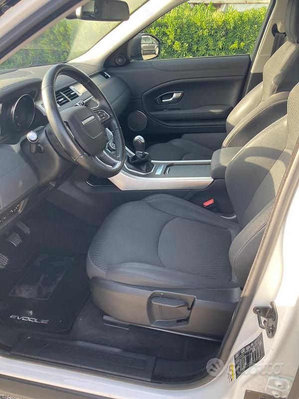 Usata Land Rover Range Rover evoque 150 CV (110 kW) 2018 Bianco SUV