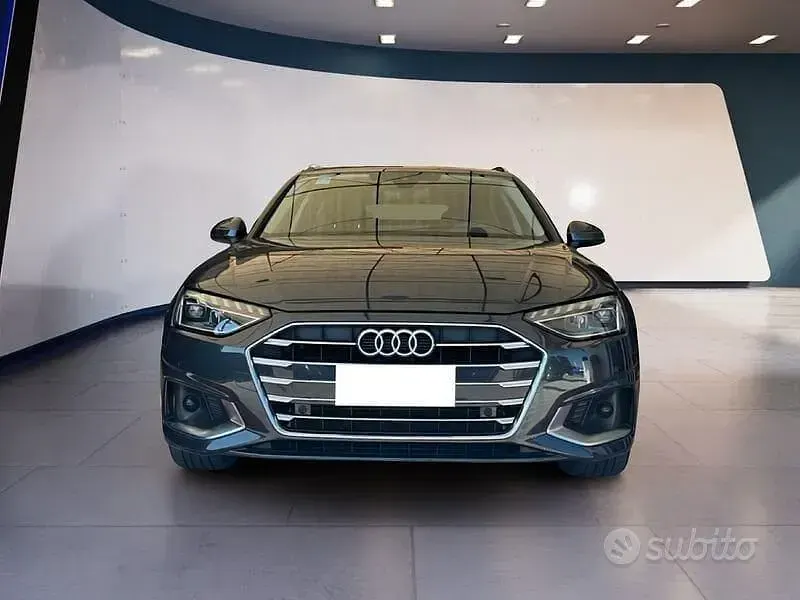 Usata Audi A4 Ambiente 213 CV (156 kW) 2024 Grigio Berlina