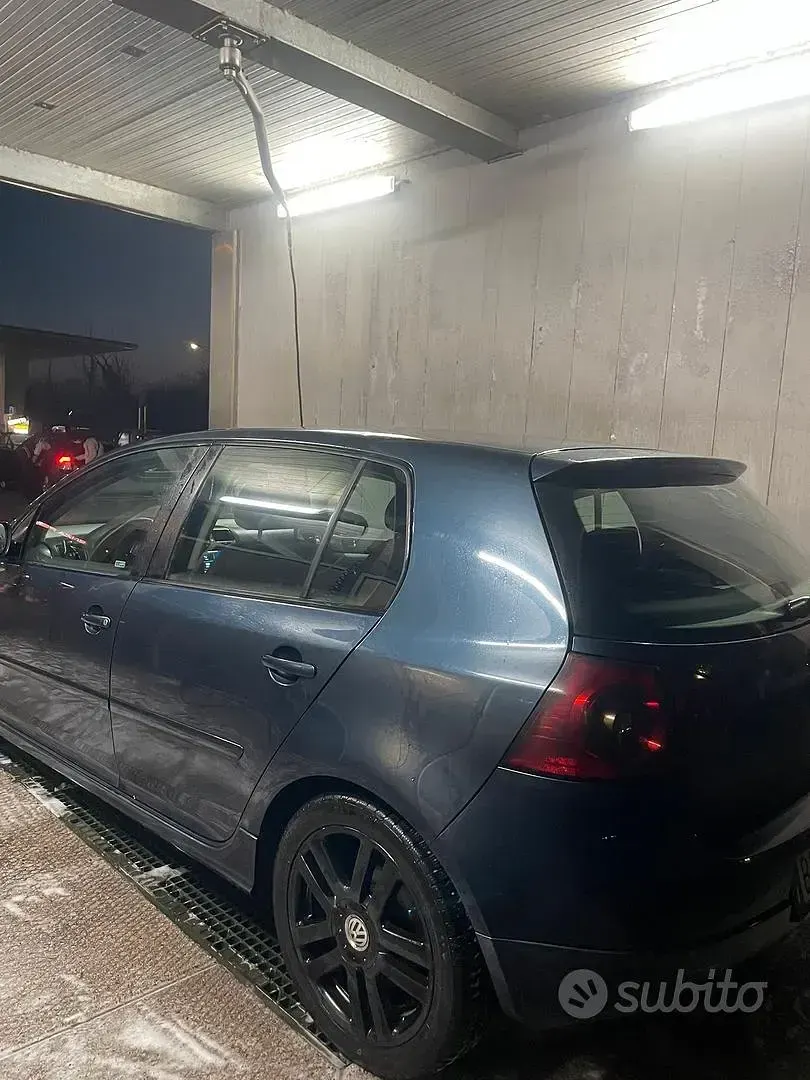 Usata VW Golf V 140 CV (102 kW) 2005 Utilitaria