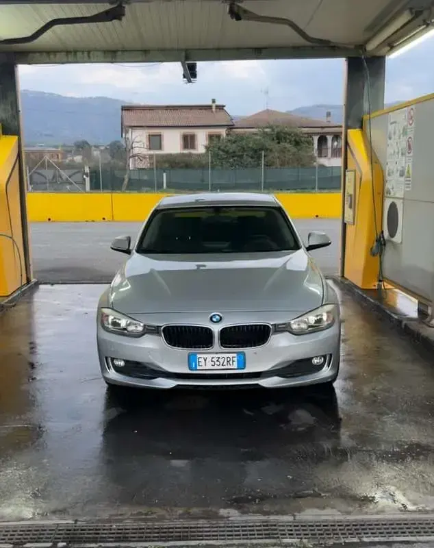 Usata BMW 318 143 CV (105 kW) 2015 Berlina