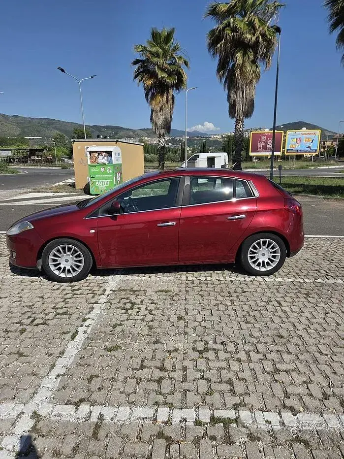 Usata Fiat Bravo 120 CV (88 kW) 2009 Rosso Utilitaria