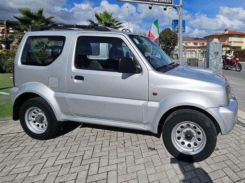 Argento Usata 2004 Suzuki Jimny SUV | 11.500 € (Cara) - Immagine 1/4