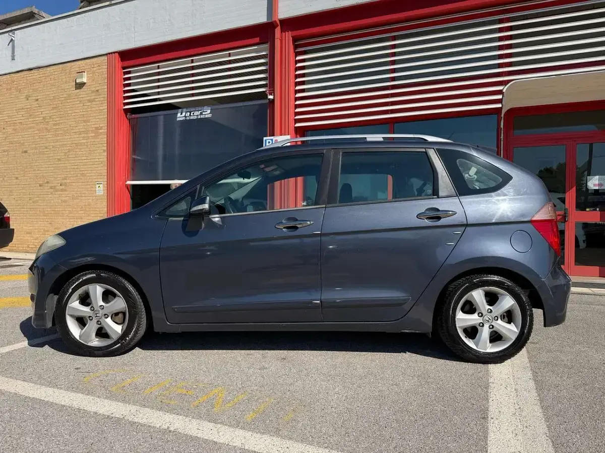 Usata Honda FR-V 140 CV (102 kW) 2007 Grigio Monovolume