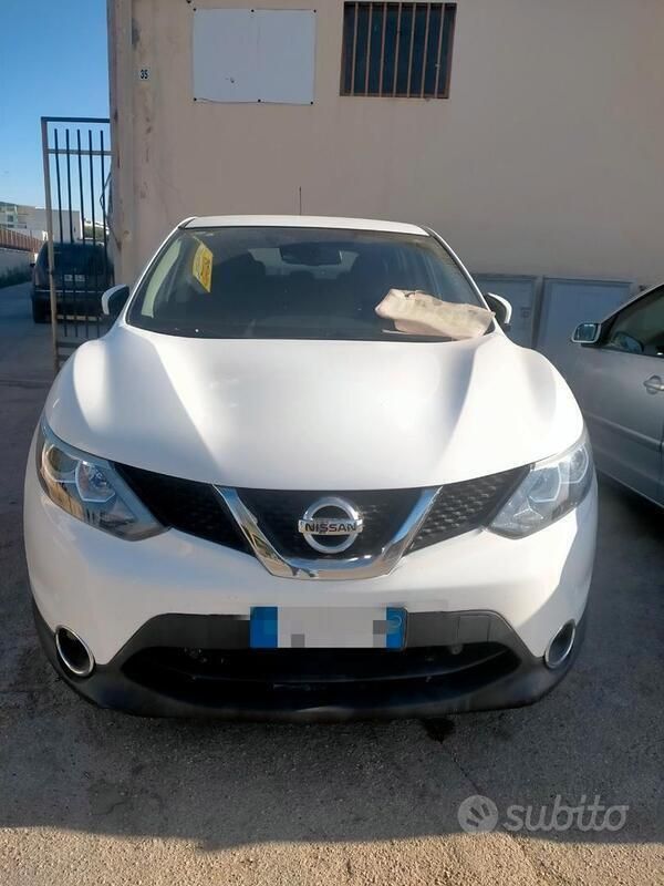 Bianco Usata 2015 Nissan Qashqai Acenta SUV | 10.000 € (Buon prezzo) - Immagine 1/4