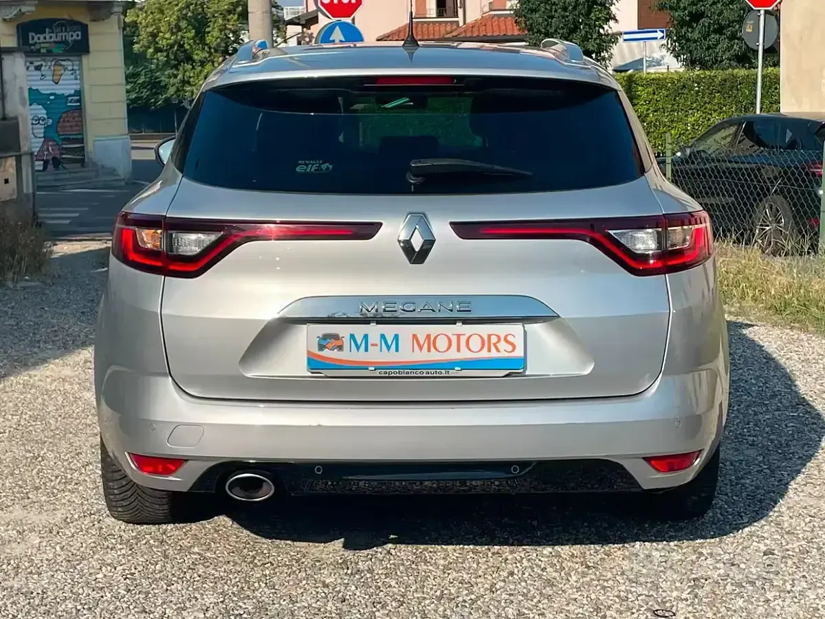 Usata Renault Mégane GrandTour 110 CV (80 kW) 2017 Grigio Station wagon