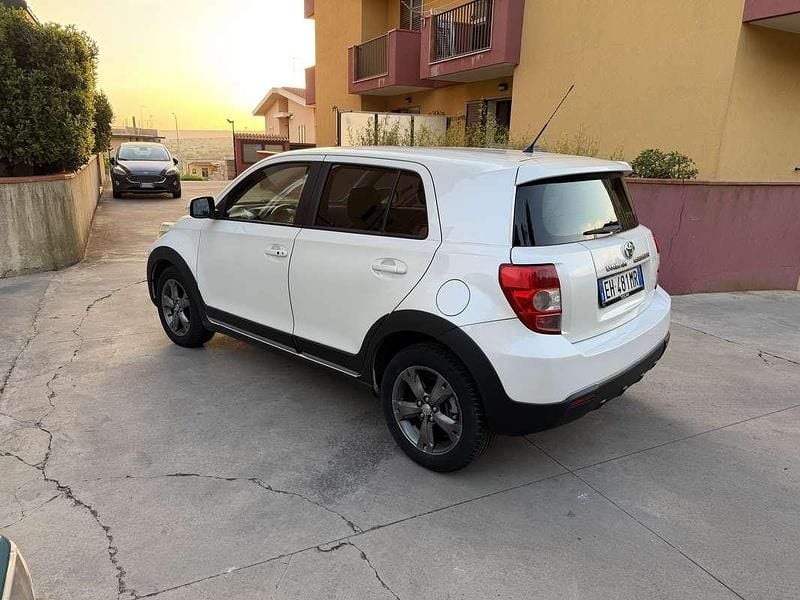 Usata Toyota Urban Cruiser Luxury 90 CV (66 kW) 2011 Utilitaria