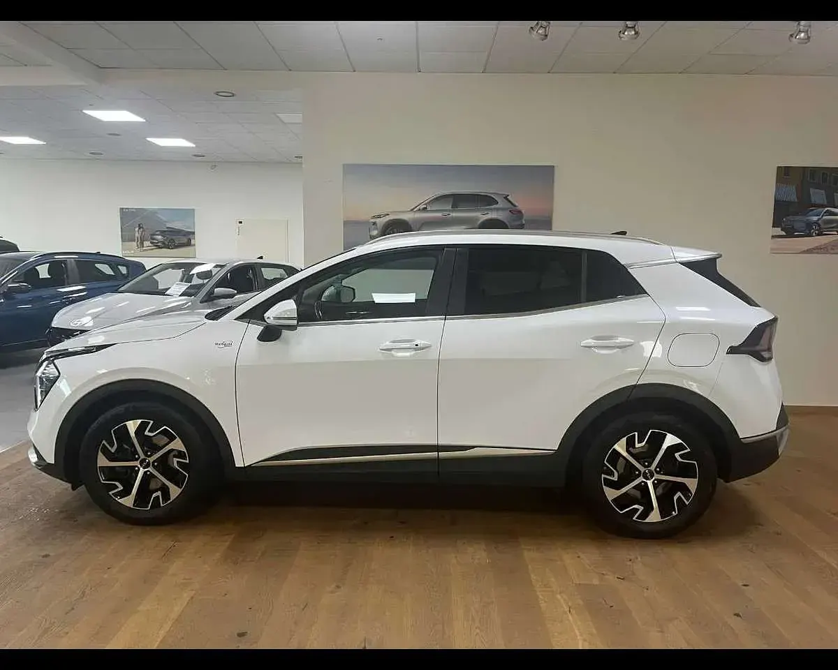 Usata Kia Sportage Style 136 CV (100 kW) 2022 Bianco SUV