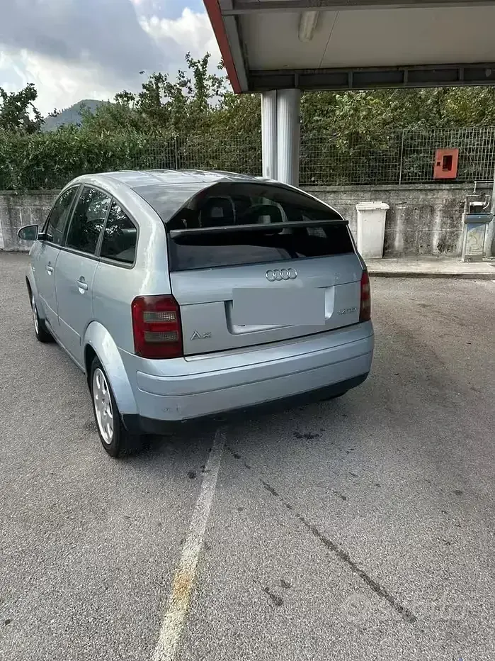 Usata Audi A2 75 CV (55 kW) 2003 Bluazzurro Utilitaria