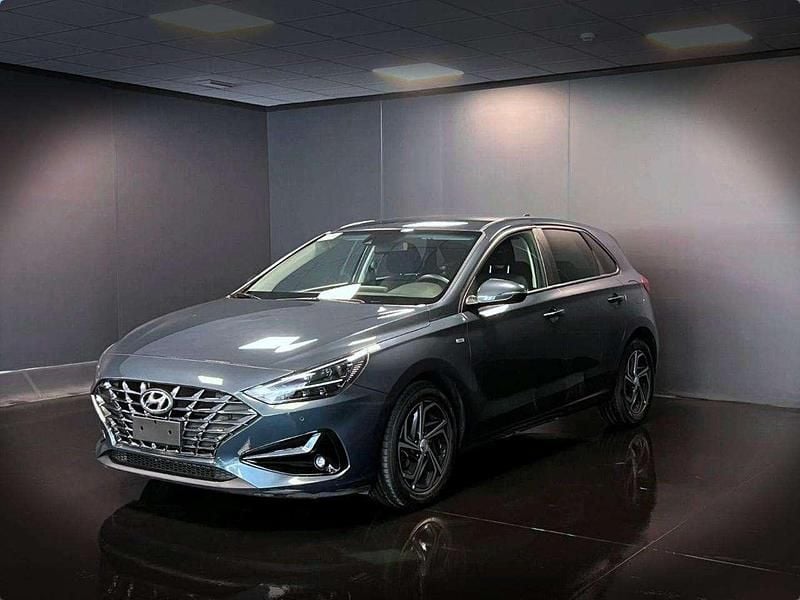 Blu Usata 2023 Hyundai i30 Prime Tre volumi | 16.200 € (Buon prezzo) - Immagine 1/4