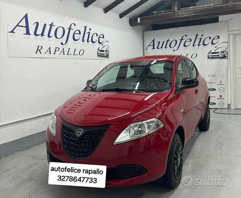 Rosso Usata 2015 Lancia Ypsilon Due volumi | 6900 € (Cara) - Immagine 1/4