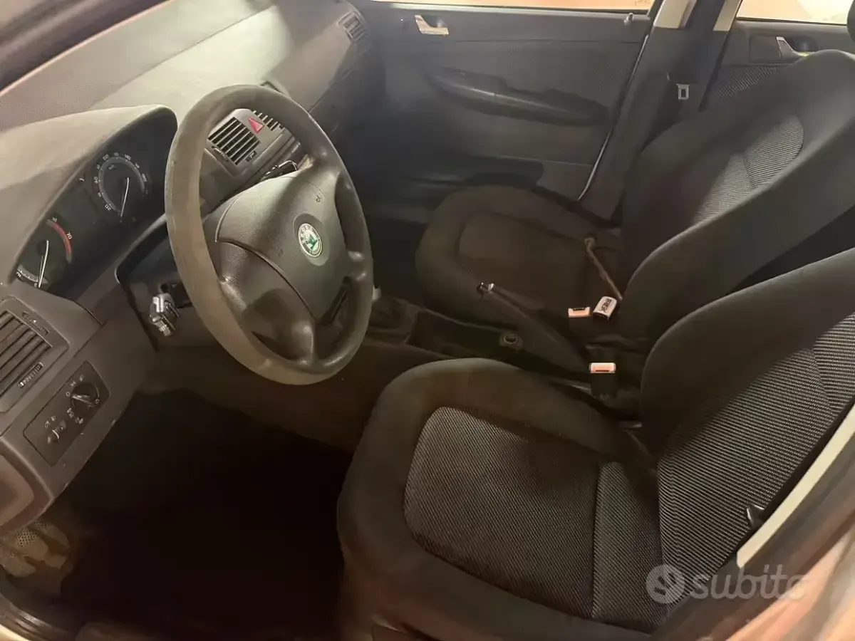 Usata Skoda Fabia Style 64 CV (47 kW) 2007 Grigio Berlina
