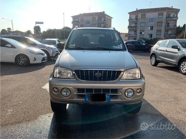 Usata Daihatsu Terios 85 CV (62 kW) 2005 Grigio SUV