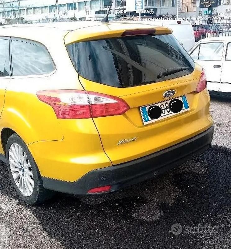 Usata Ford Focus Titanium 116 CV (85 kW) 2011 Giallo Berlina
