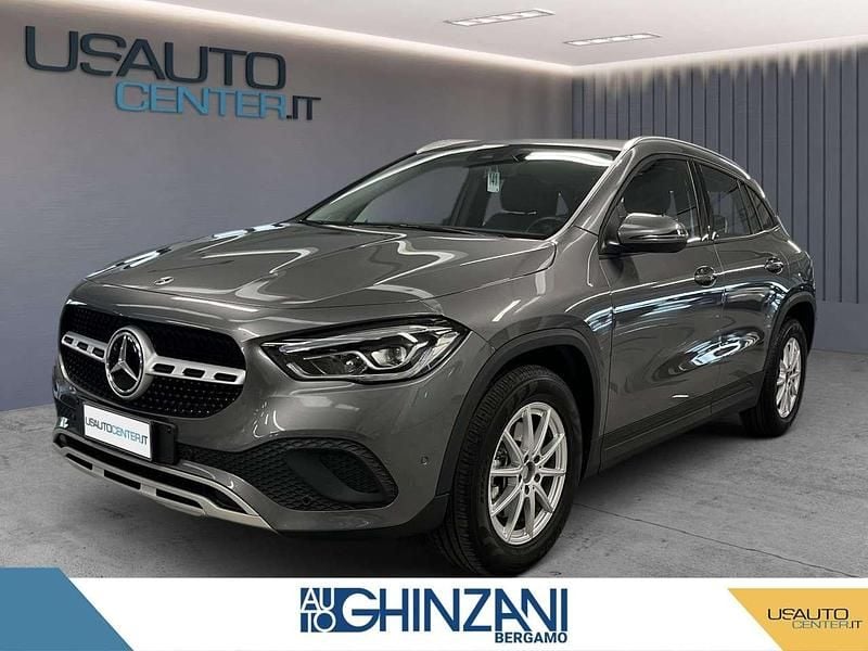Usata Mercedes GLA200 Business 150 CV (110 kW) 2021 Grigio SUV