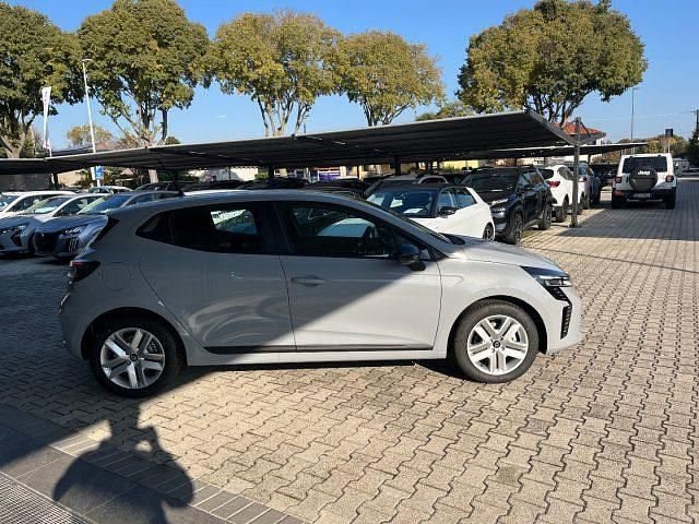 Nuova Renault Clio V Evolution 101 CV (74 kW) 2025 Grigio Berlina