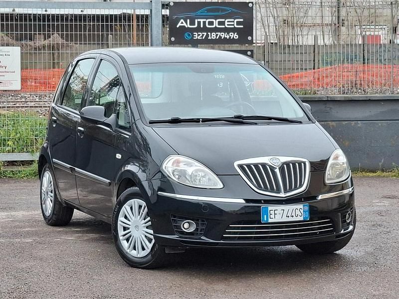 Usata Lancia Musa 77 CV (56 kW) 2010 Nero Monovolume