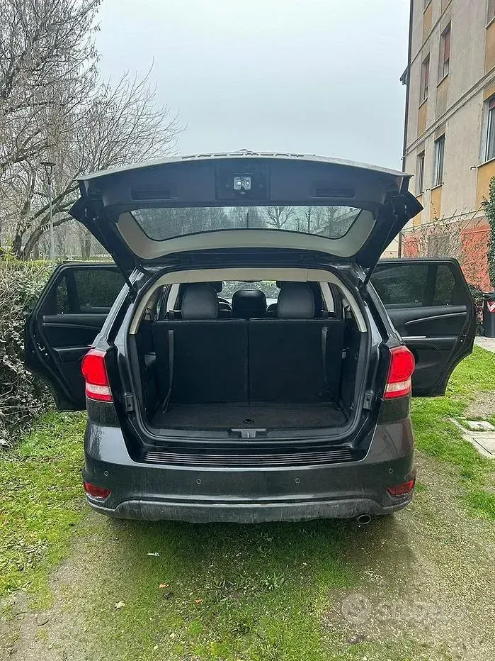 Usata Fiat Freemont Black Code 170 CV (125 kW) 2015 Nero SUV