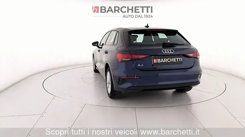 Usata Audi A3 Sportback Business 116 CV (85 kW) 2022 Blu Utilitaria