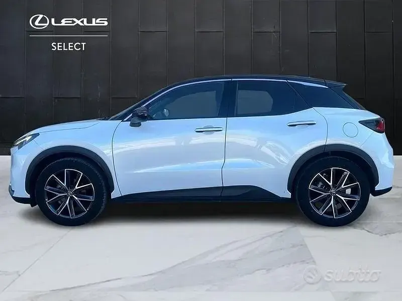 Usata Lexus LBX 136 CV (100 kW) 2024 Bianco SUV