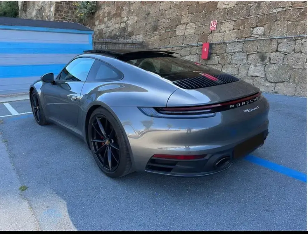 Begagnad Porsche 911 Carrera 450 HK (330 kW) 2021 Sportkupé