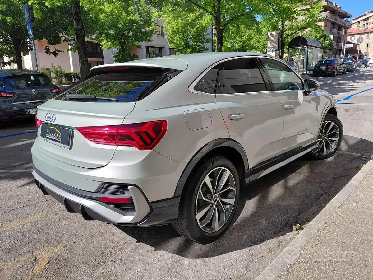 Usata Audi Q3 Sportback S-Line 150 CV (110 kW) 2020 Grigio SUV