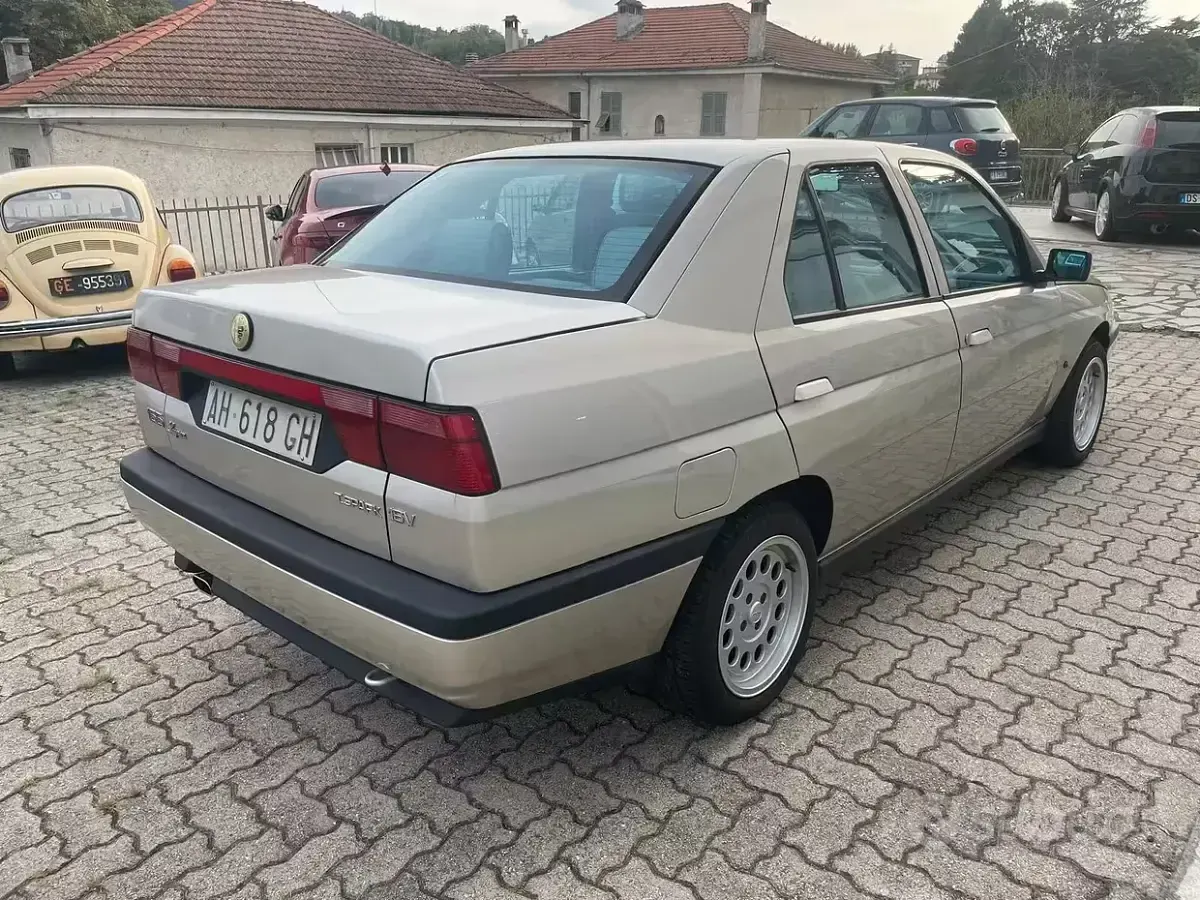 Usata Alfa Romeo 155 150 CV (110 kW) 1995 Beige Berlina