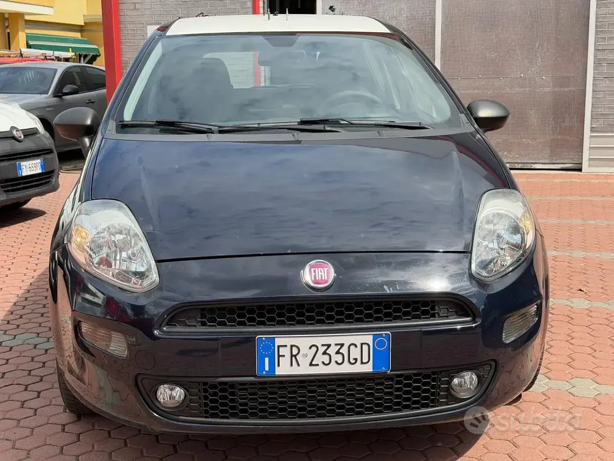 Usata Fiat Punto Street 95 CV (69 kW) 2018 Bluazzurro Utilitaria