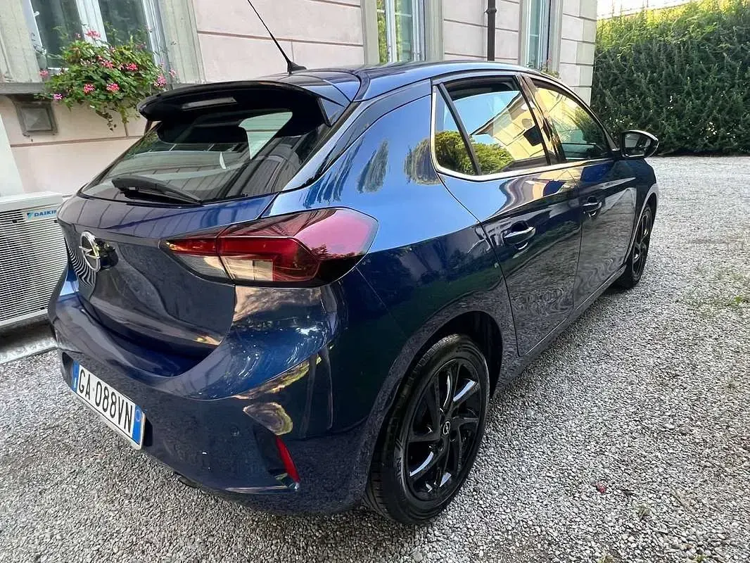 Usata Opel Corsa Elegance 75 CV (55 kW) 2020 Blu/azzurro Utilitaria