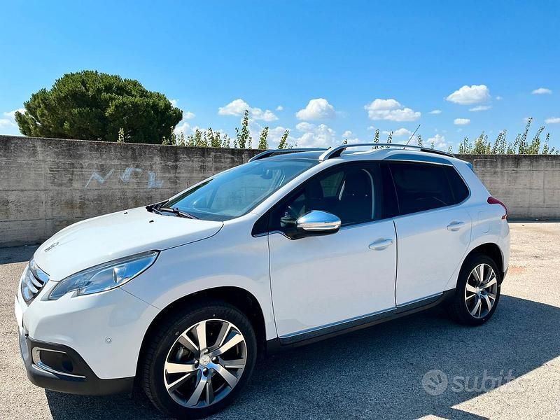 Usata Peugeot 2008 Allure 115 CV (84 kW) 2013 Bianco SUV
