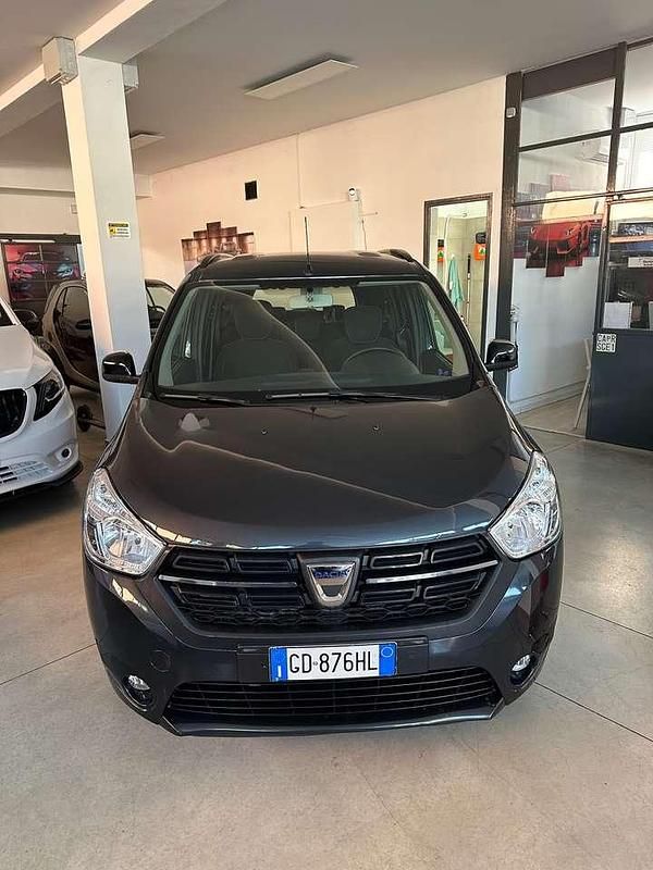 Usata Dacia Lodgy Essentiel 95 CV (69 kW) 2021 Grigio Monovolume