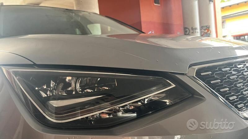 Usata Seat Arona XCELLENCE 95 CV (69 kW) 2019 Argento SUV