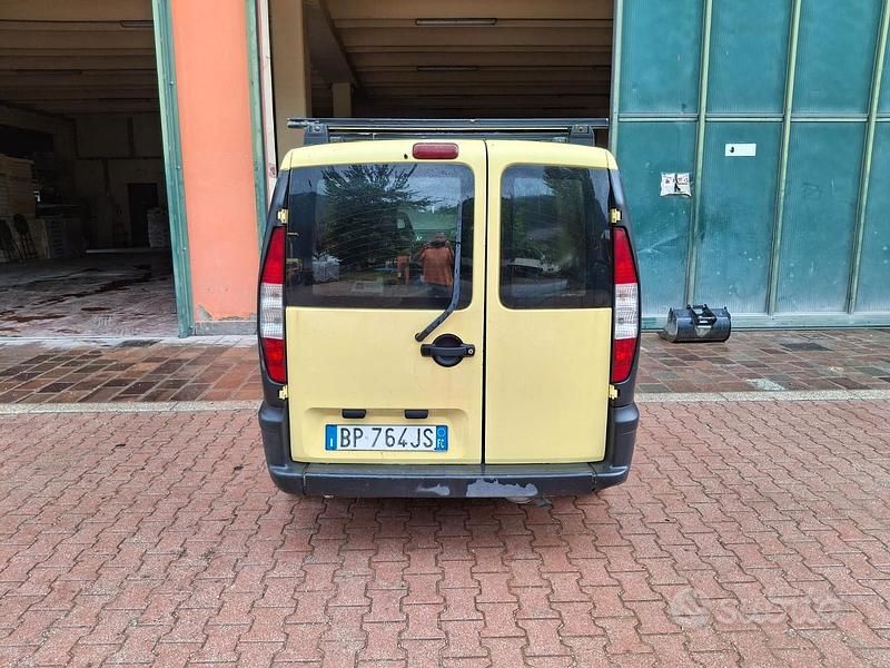 Usata Fiat Doblò 2001 Giallo Monovolume