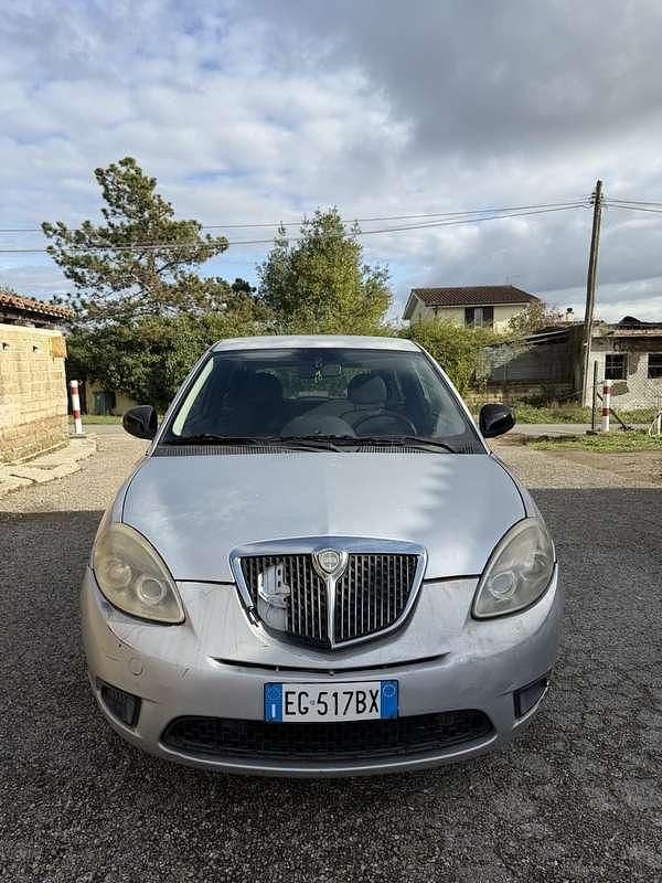 Usata Lancia Ypsilon 69 CV (50 kW) 2013 Utilitaria