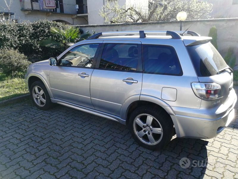 Usata Mitsubishi Outlander 147 CV (108 kW) 2008 Grigio SUV