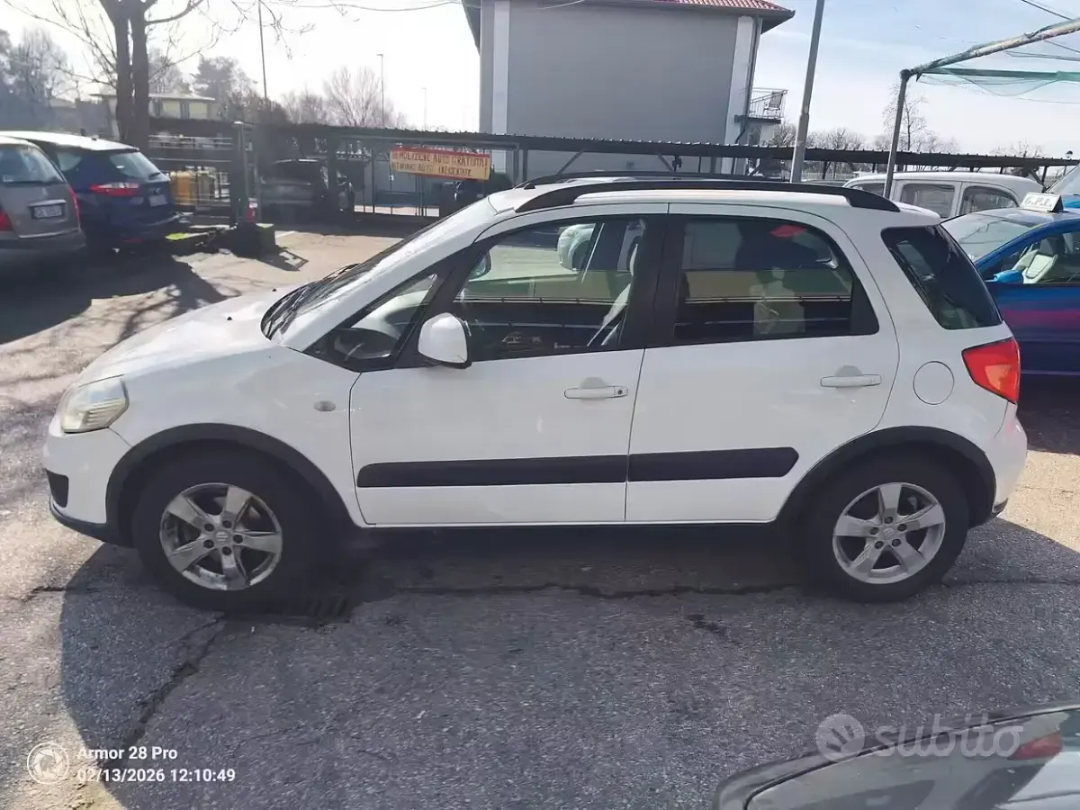 Second-hand Suzuki SX4 112 CP (82 kW) 2010 Alb SUV