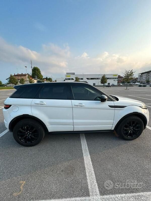 Usata Land Rover Range Rover evoque 150 CV (110 kW) 2017 Bianco SUV