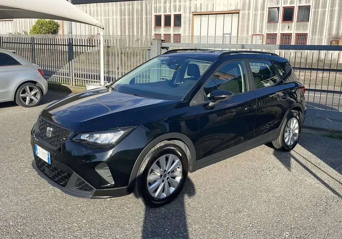 Usata Seat Arona 95 CV (69 kW) 2025 Grigio SUV