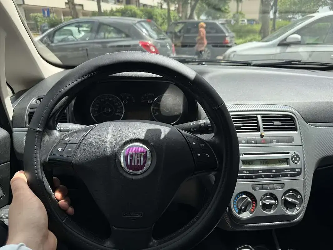 Usata Fiat Grande Punto Sport 120 CV (88 kW) 2007 Grigio Utilitaria