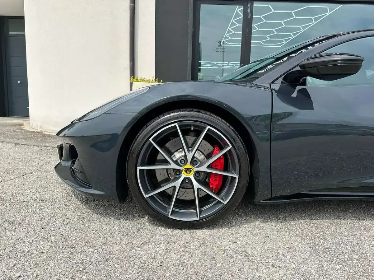 Usata Lotus Emira 360 CV (264 kW) 2024 Grigio Coupé