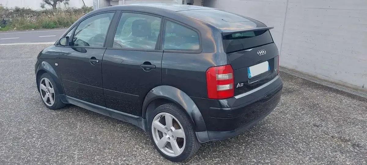 Usata Audi A2 75 CV (55 kW) 2004 Nero Utilitaria