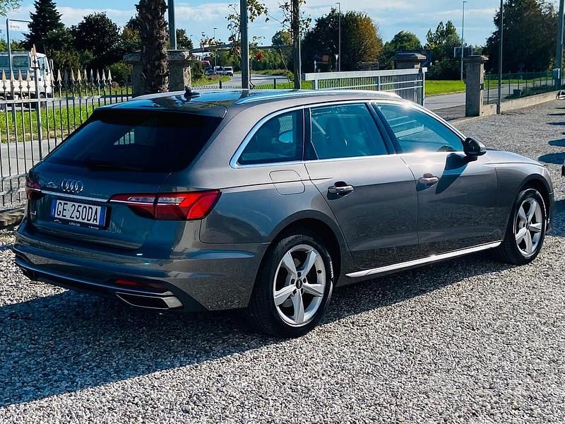 Usata Audi A4 Comfort 163 CV (119 kW) 2021 Grigio Station wagon