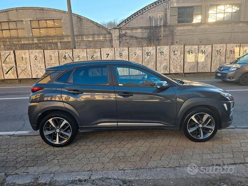 Usata Hyundai Kona Xpossible 116 CV (85 kW) 2019 Grigio SUV