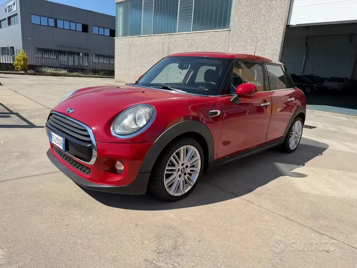 Usata Mini Cooper D 116 CV (85 kW) 2016 Other Utilitaria
