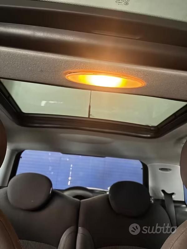 Usata Mini Cooper D 109 CV (80 kW) 2007 Nero Utilitaria