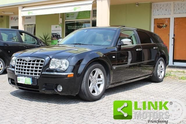 Usata Chrysler 300C Touring 218 CV (160 kW) 2008 Nero Station wagon