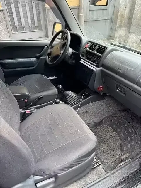 Usata Suzuki Jimny 80 CV (58 kW) 2005 Nero SUV