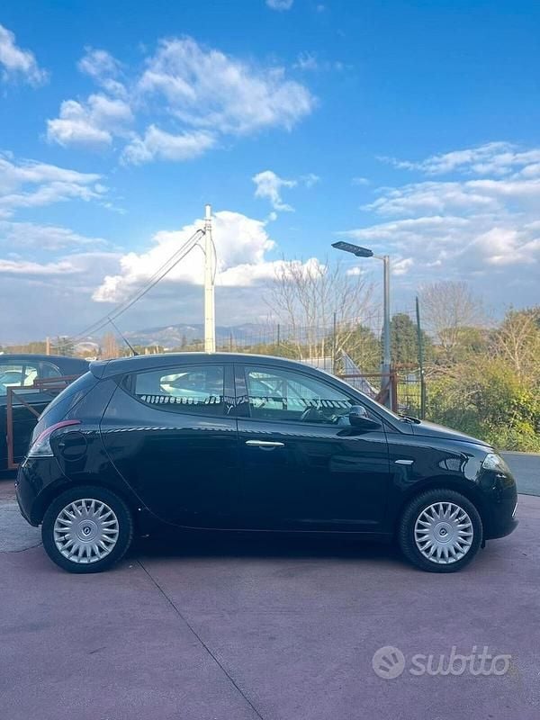 Usata Lancia Ypsilon S 95 CV (69 kW) 2015 Nero Utilitaria